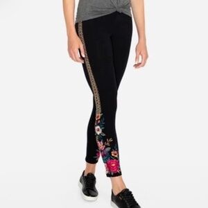 Johnny Was JW Los Angelas Embroidered Black Katina Floral Women's leggings